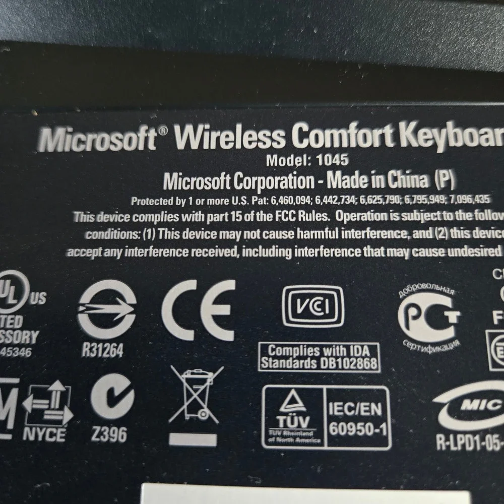 Microsoft Wireless Comfort Keyboard 4000 1045 Black Silver Ergonomic untested